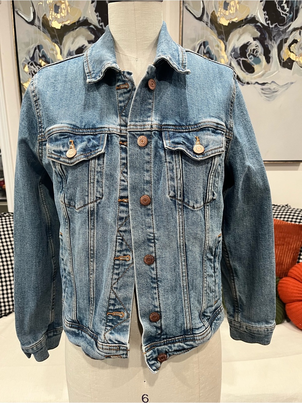 Old Navy Light Blue Denim Jean Jacket Women’s Size Medium